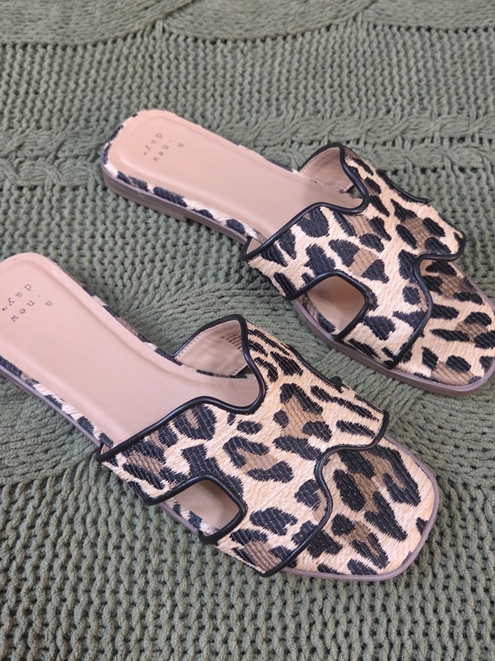 Nina Leopard Animal Print Sandals Cushion Soles Beige Black A New Day